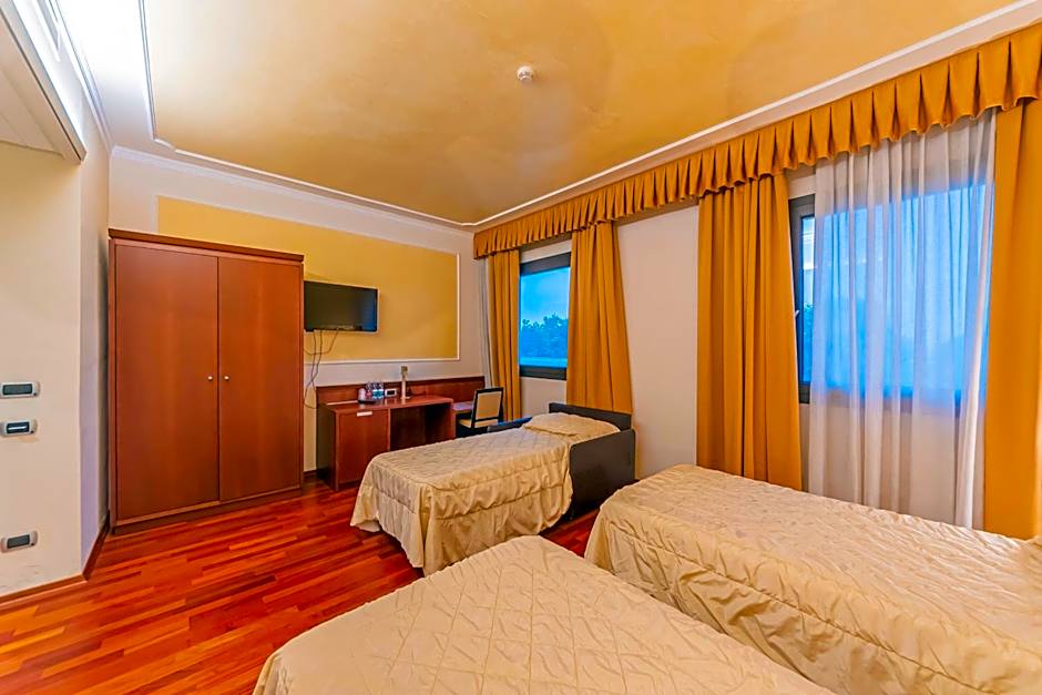 Dado Hotel International