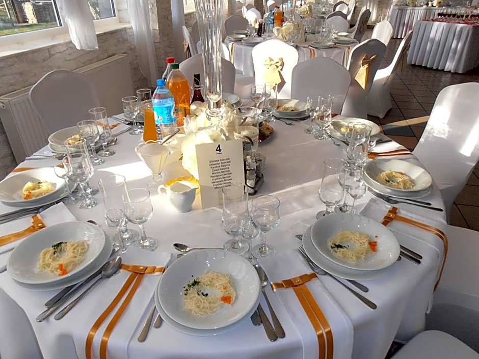 Restauracja "AS"- Noclegi