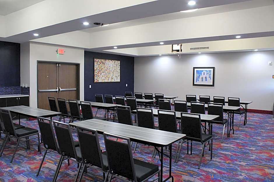 La Quinta Inn & Suites by Wyndham Schertz