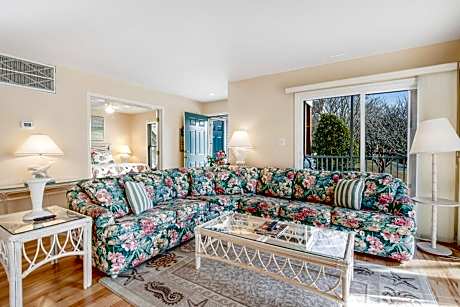 Sea Colony - 55040 Pine Lake