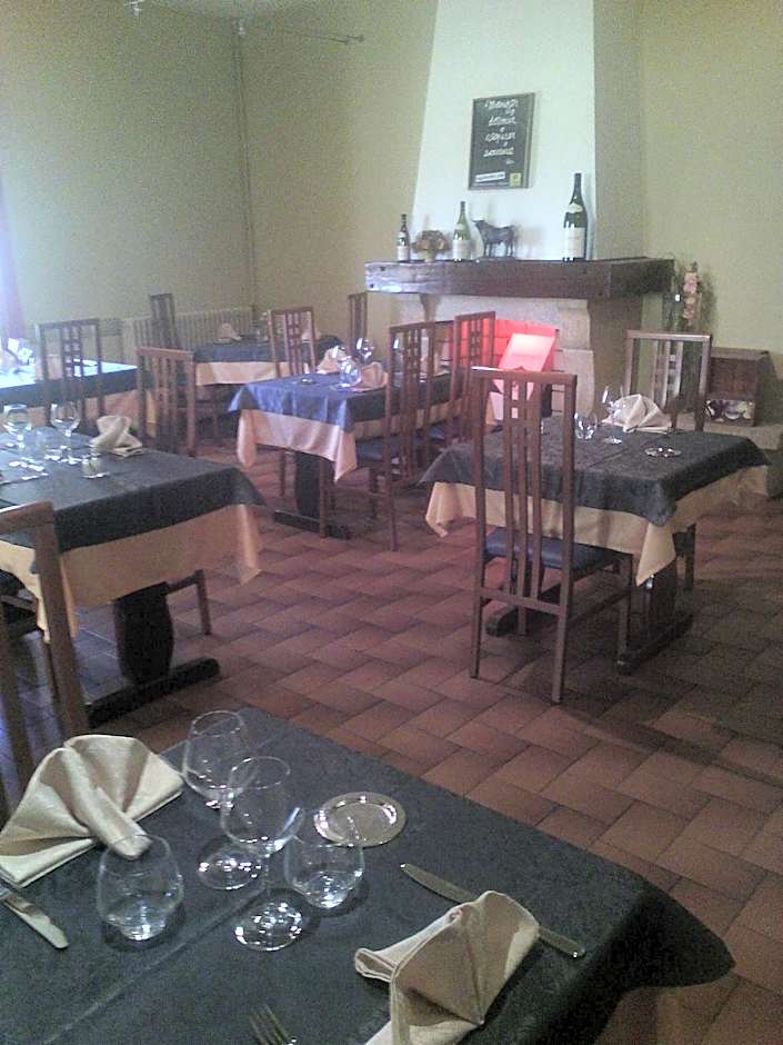 Logis Hotel Des Voyageurs Restaurant La Bonne Tabl'Hay