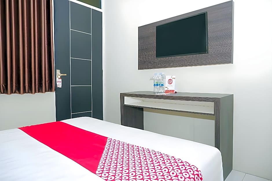 OYO 1217 Candi Residence
