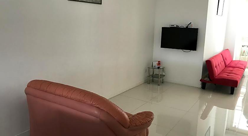 Island Hostel Bayan Lepas