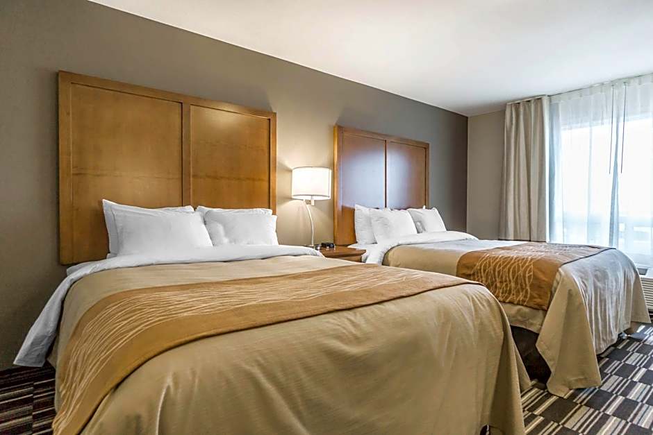 Comfort Inn & Suites Edmonton International Airport
