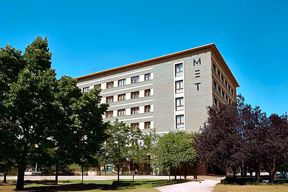 Hotel MET Pamplona