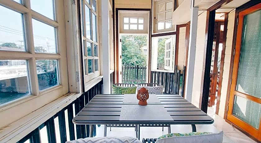 Green Riverside Homestay