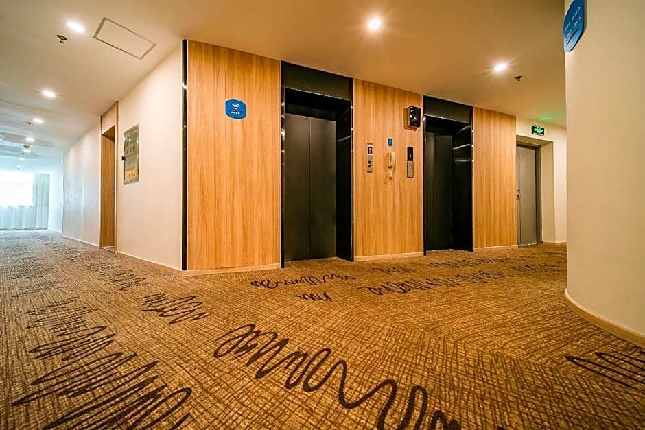 Hanting Hotel Fuzhou Wuyi Square