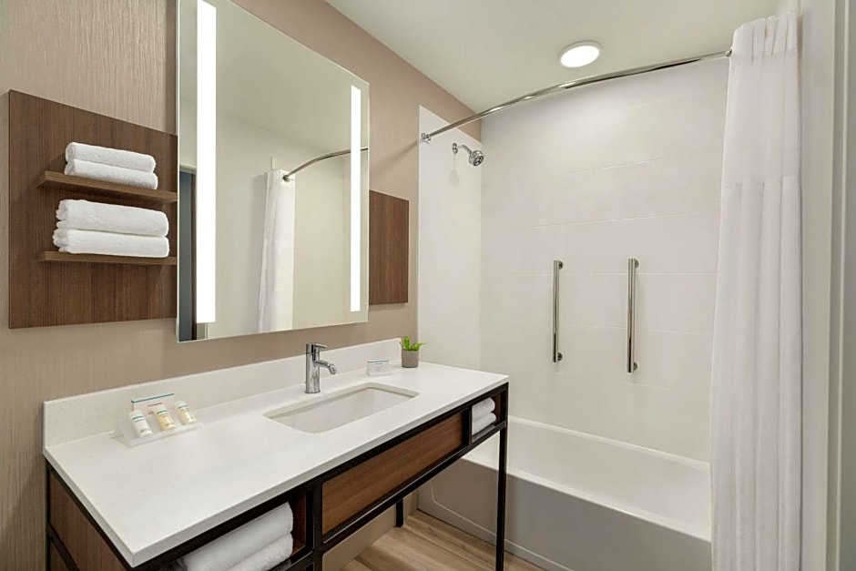 Hilton Garden Inn Seattle Airport