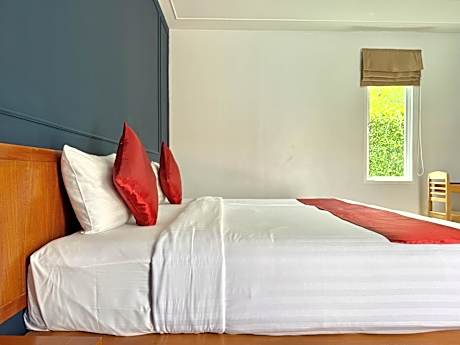 Deluxe Double Room with Pool Access
