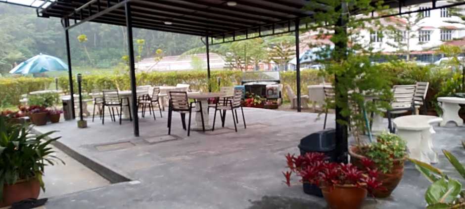 Rovers Inn Guesthouse - Age 11 and Above Only