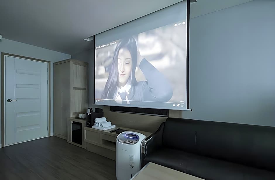 No.1 New Yorker Hotel