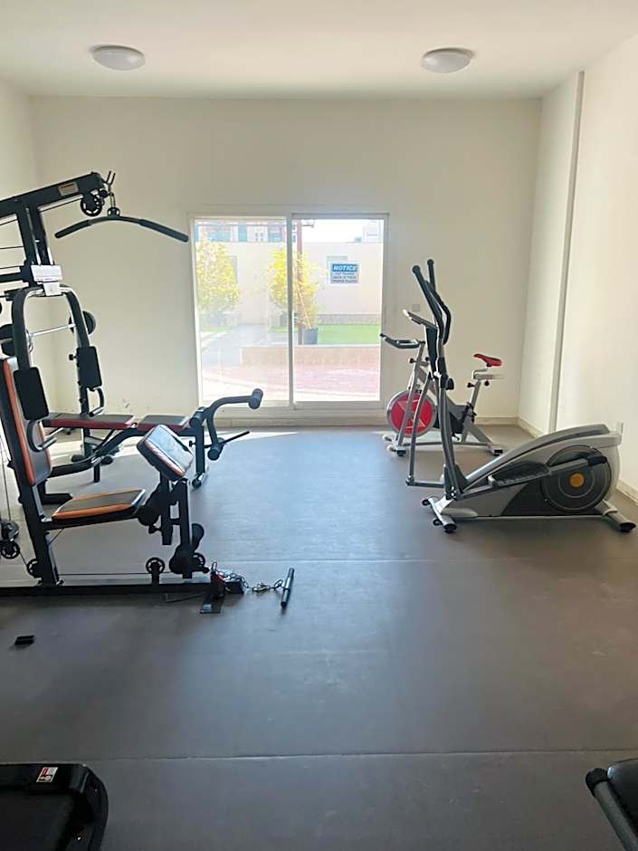 Fully furnish flat including all bills for monthly rental