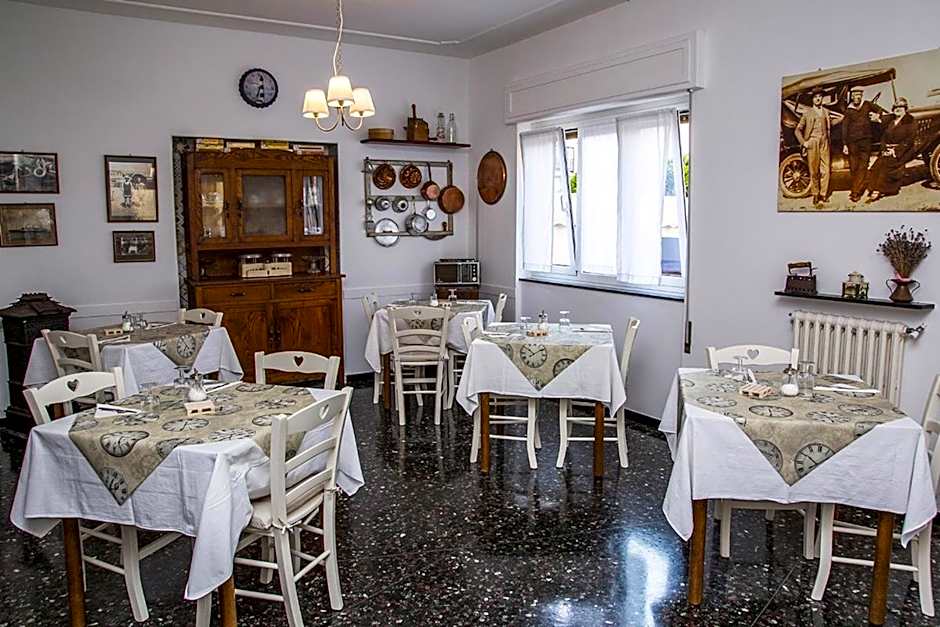 Hotel Costa Azzurra -Free Parking - Easy Stay -Spotorno