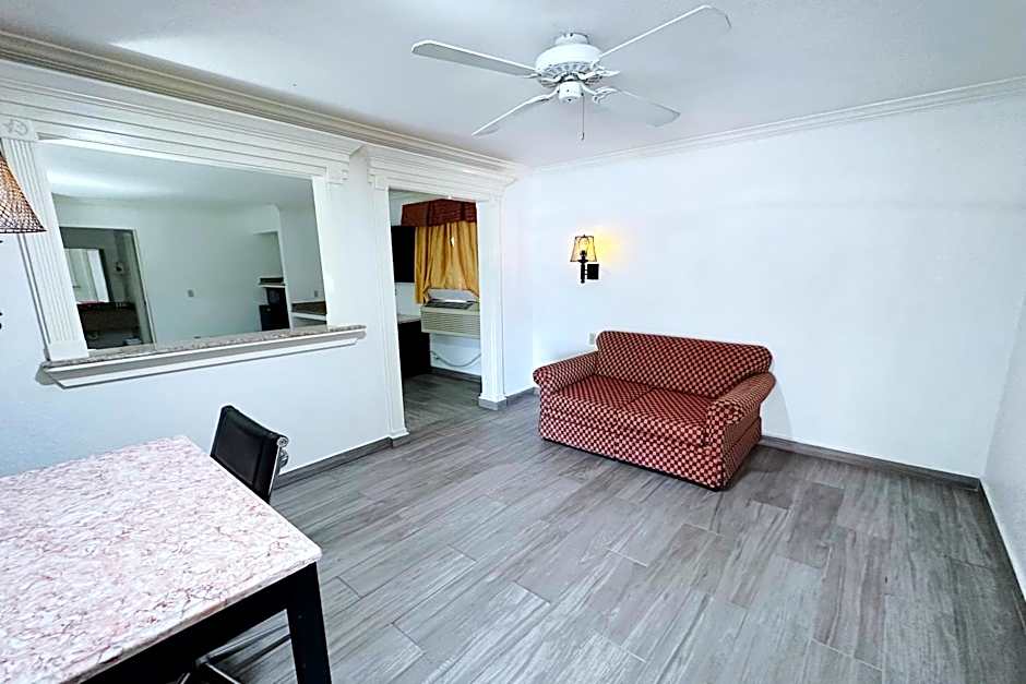 Three Rivers Executive Inn & Suites By OYO