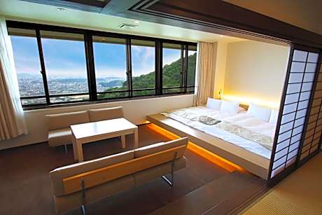 Twin Room with Tatami Area - Non-Smoking