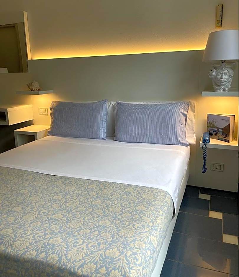 CASA MAJOR Hotel & Appartamenti CERVIA