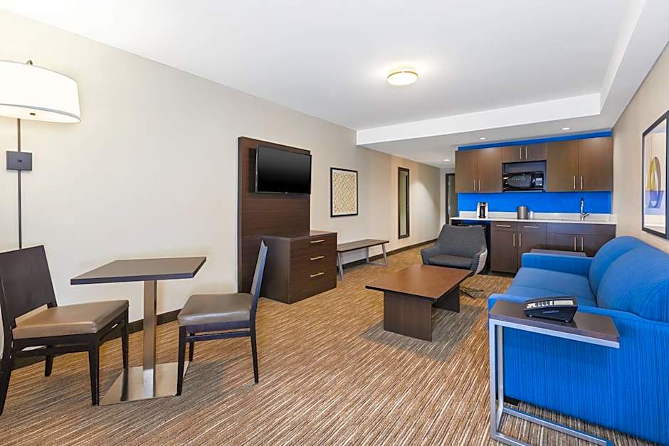 Holiday Inn Express Winnipeg Airport - Polo Park By IHG