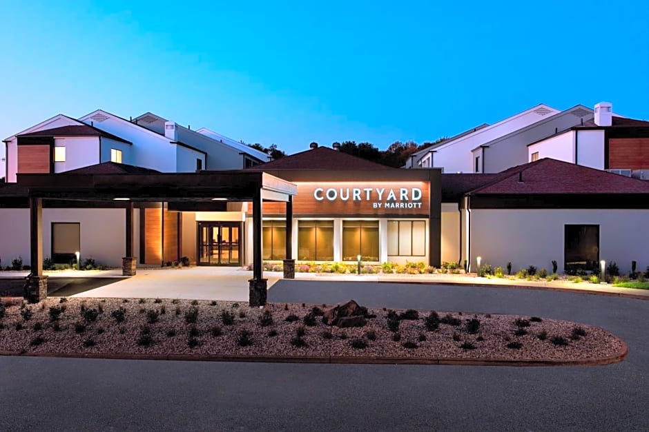 Courtyard by Marriott New Haven Wallingford