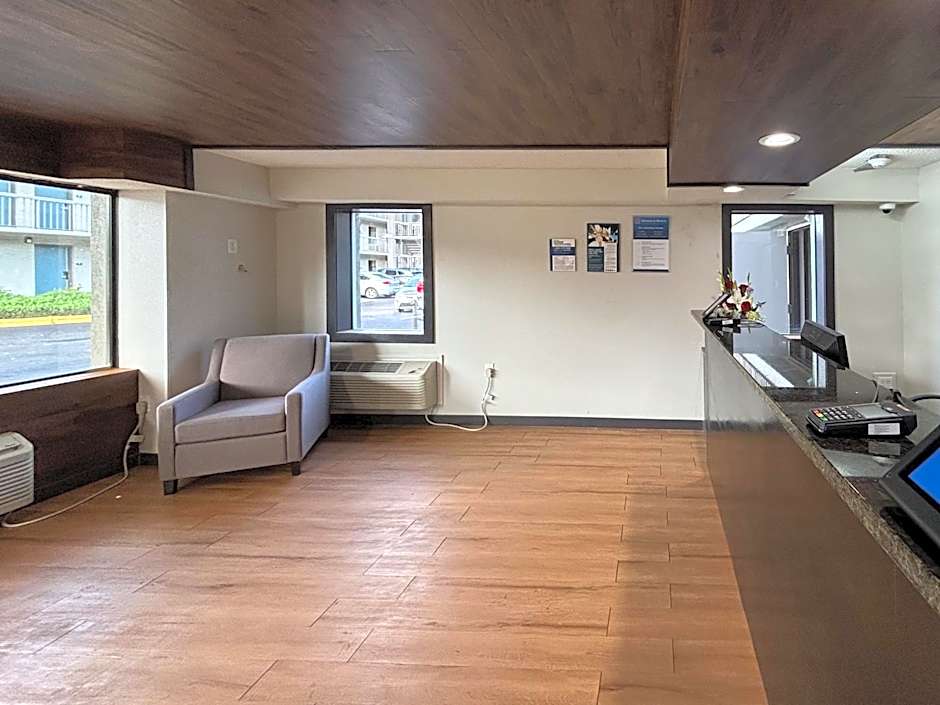 Motel 6 Charlotte, NC Northlake