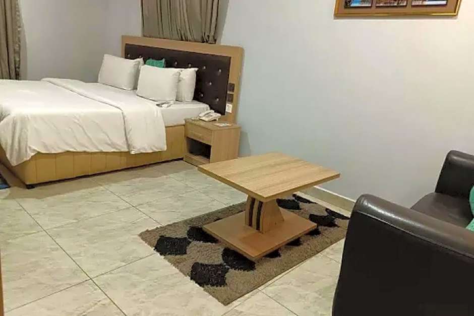 Eleventh House Hotel and Suites