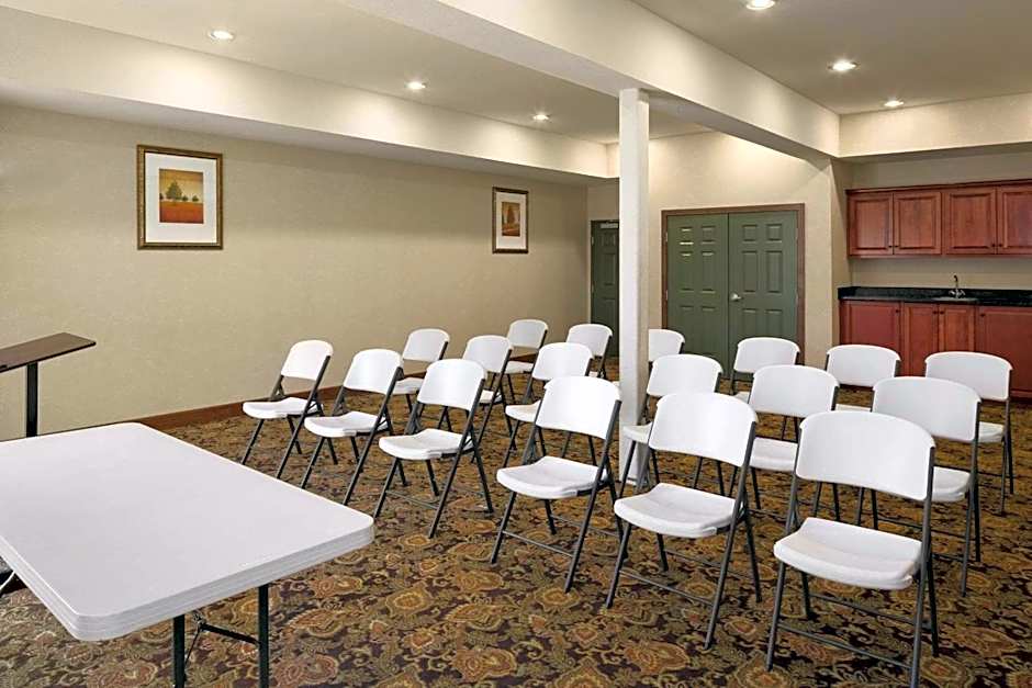 Country Inn & Suites by Radisson, Crestview, FL