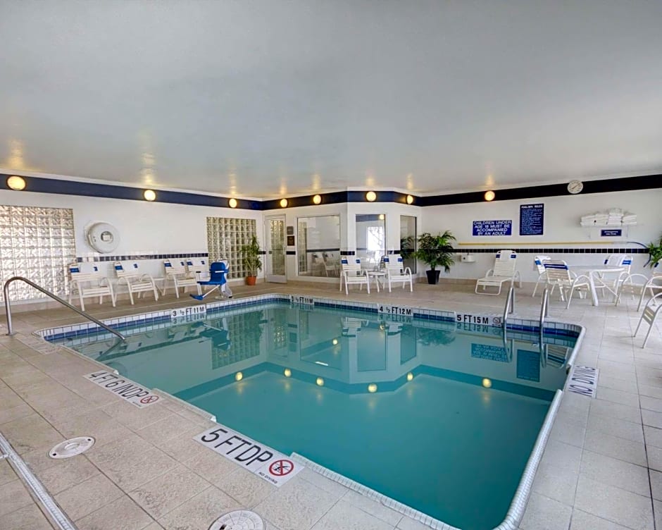 Quality Suites University