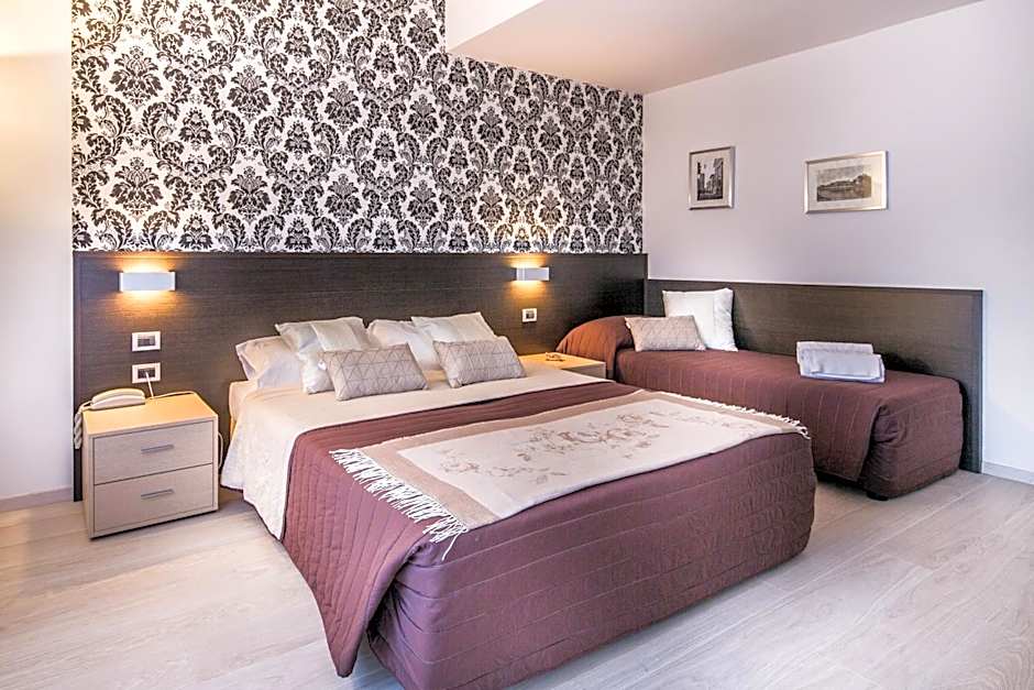 Photo 1 of 6 of Triple Room
