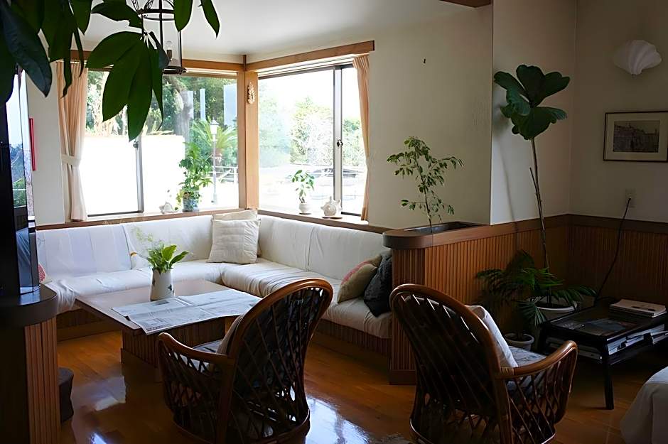 Gardenvilla Shirahama Resort Hotel
