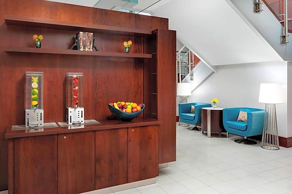 Courtyard by Marriott Boston Cambridge