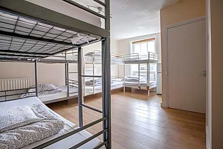 8 Bed Private Room Ensuite