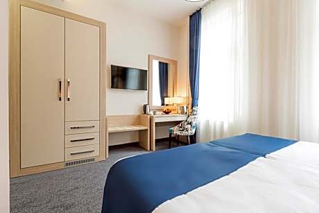 Double or Twin Room with Courtyard View