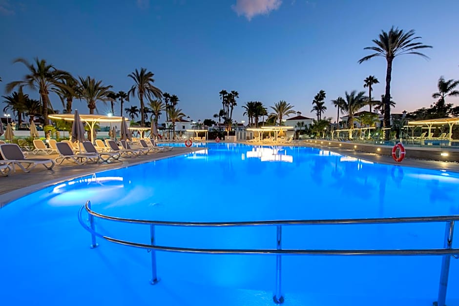 Hotel LIVVO Dunagolf Suites