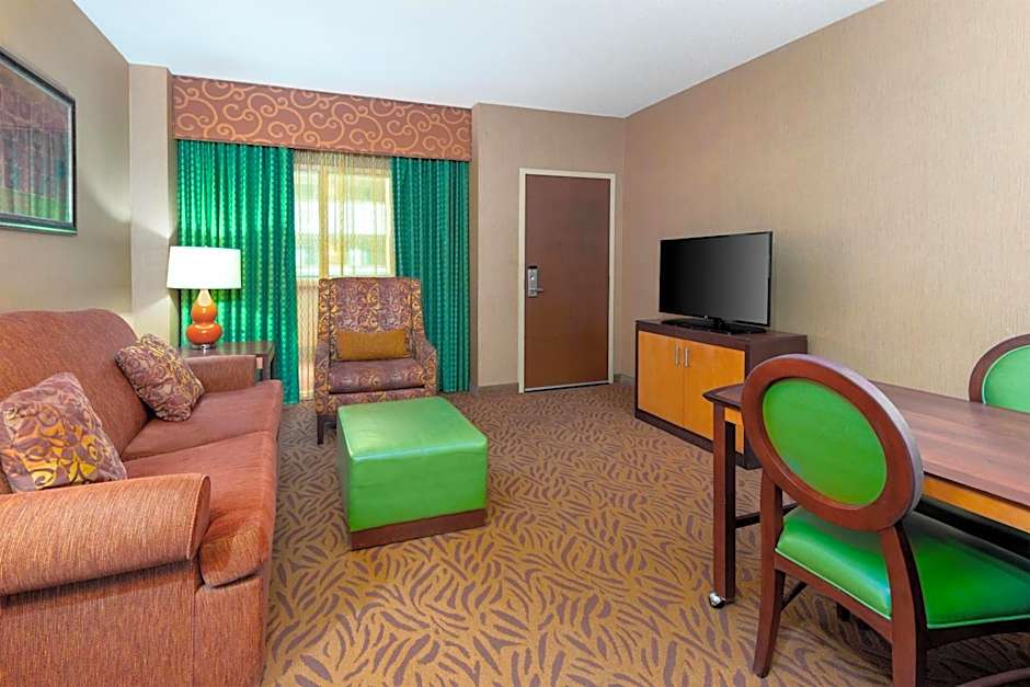 Embassy Suites By Hilton Omaha-La Vista Hotel & Conference Center