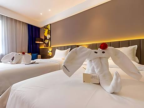 Entertainment Twin Room