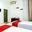 RedDoorz @ Sparkling Hotel near Stasiun Gubeng Surabaya