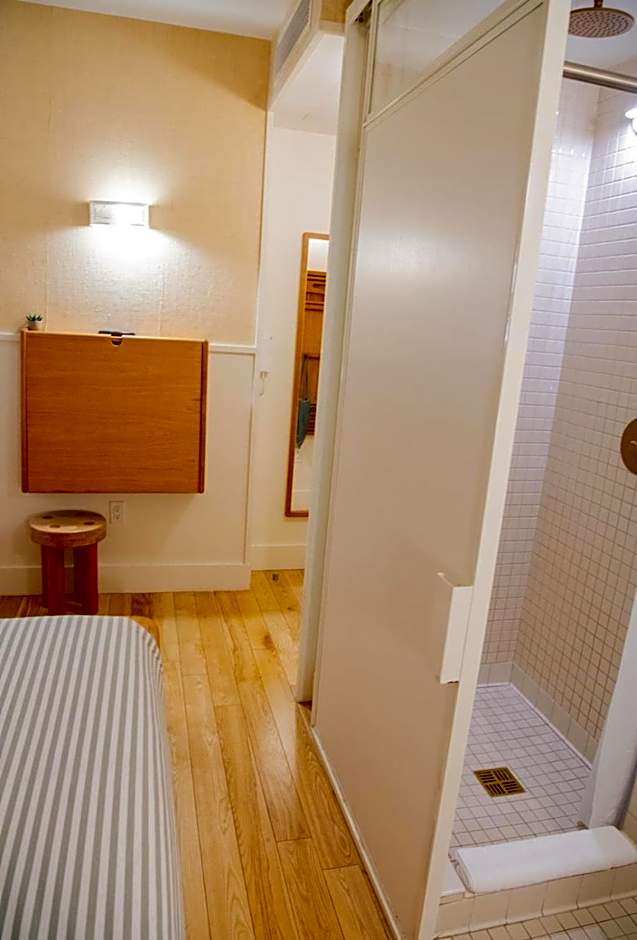 UNTITLED at 3 Freeman Alley