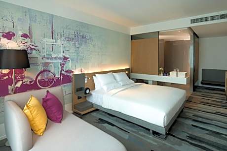 Grand Deluxe King Room