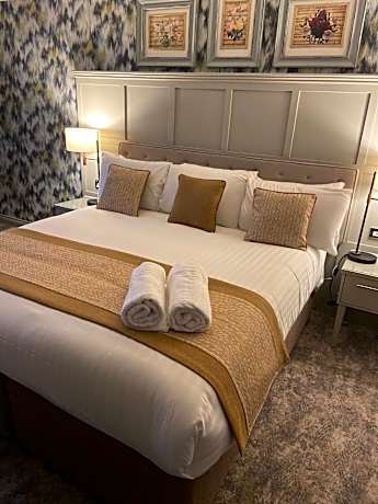 Superior Family Room