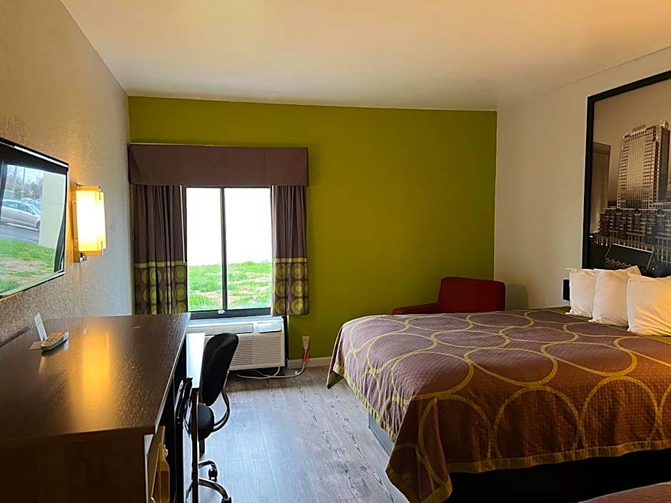 Super 8 by Wyndham Clemmons/Winston-Salem Area