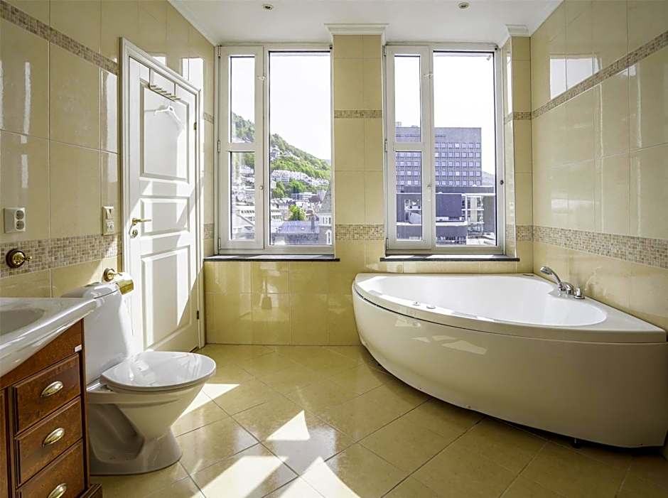 Magic Hotel Xhibition