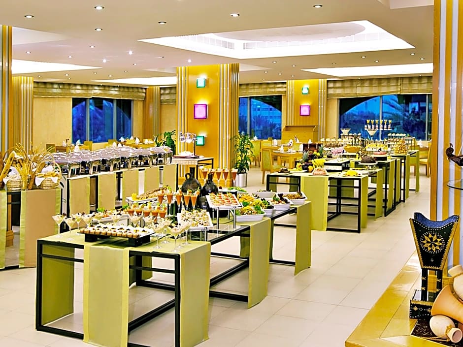 City Seasons Hotel Muscat