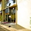 Hi 5 Hotel & Experience