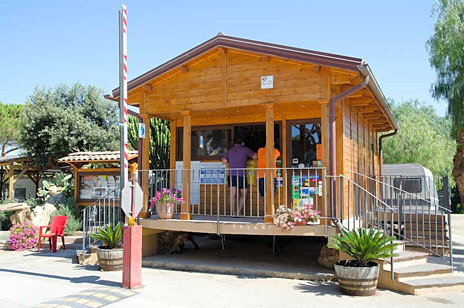 Kamemi Village & Camping