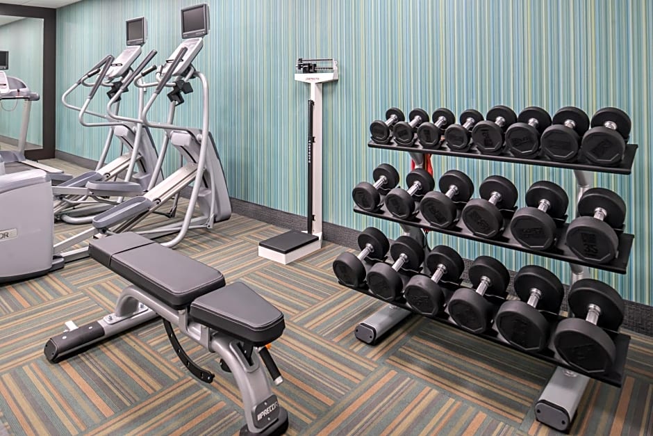 Holiday Inn Express & Suites Kansas City - Lees Summit By IHG