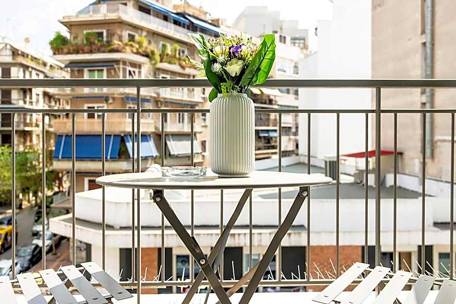 Aris123 by Smart Cozy Suites - Apartments in the heart of Athens - 5 minutes from metro - Available 24hr