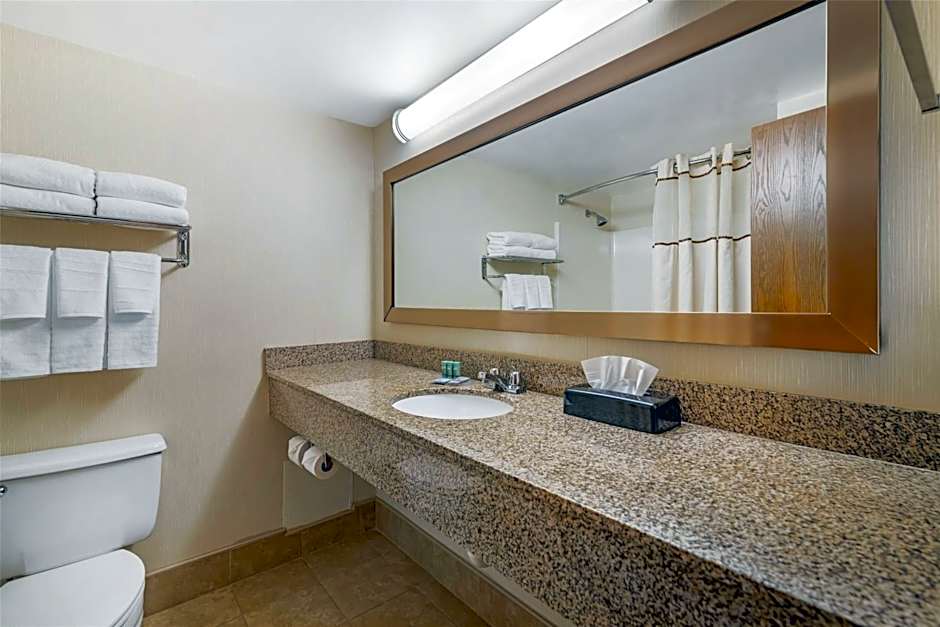 Best Western Royal Plaza Hotel And Trade Center