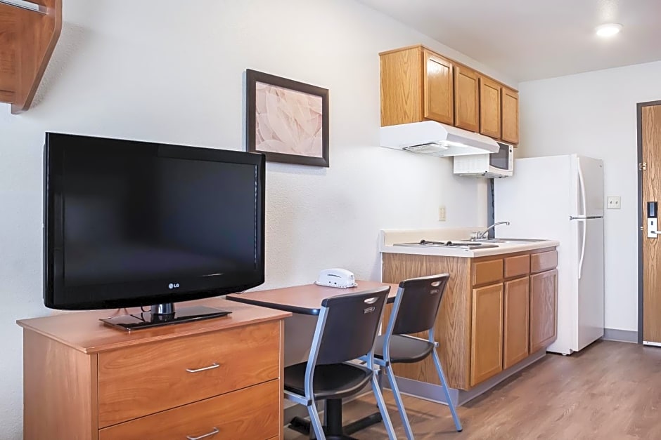 WoodSpring Suites Conroe