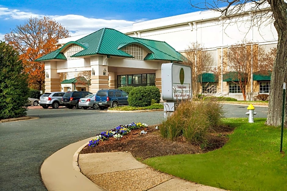 Clarion Hotel & Suites Convention Center Fredericksburg