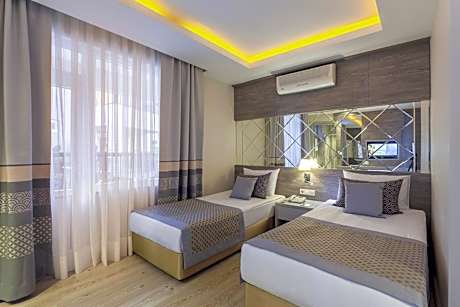 Park Villa Family Room With Two Bedrooms