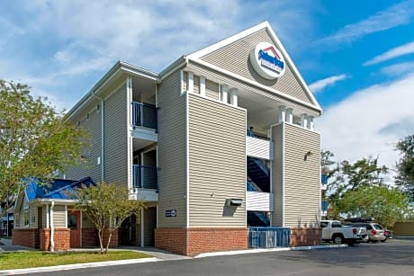 Suburban Studios Lakeland North I-4